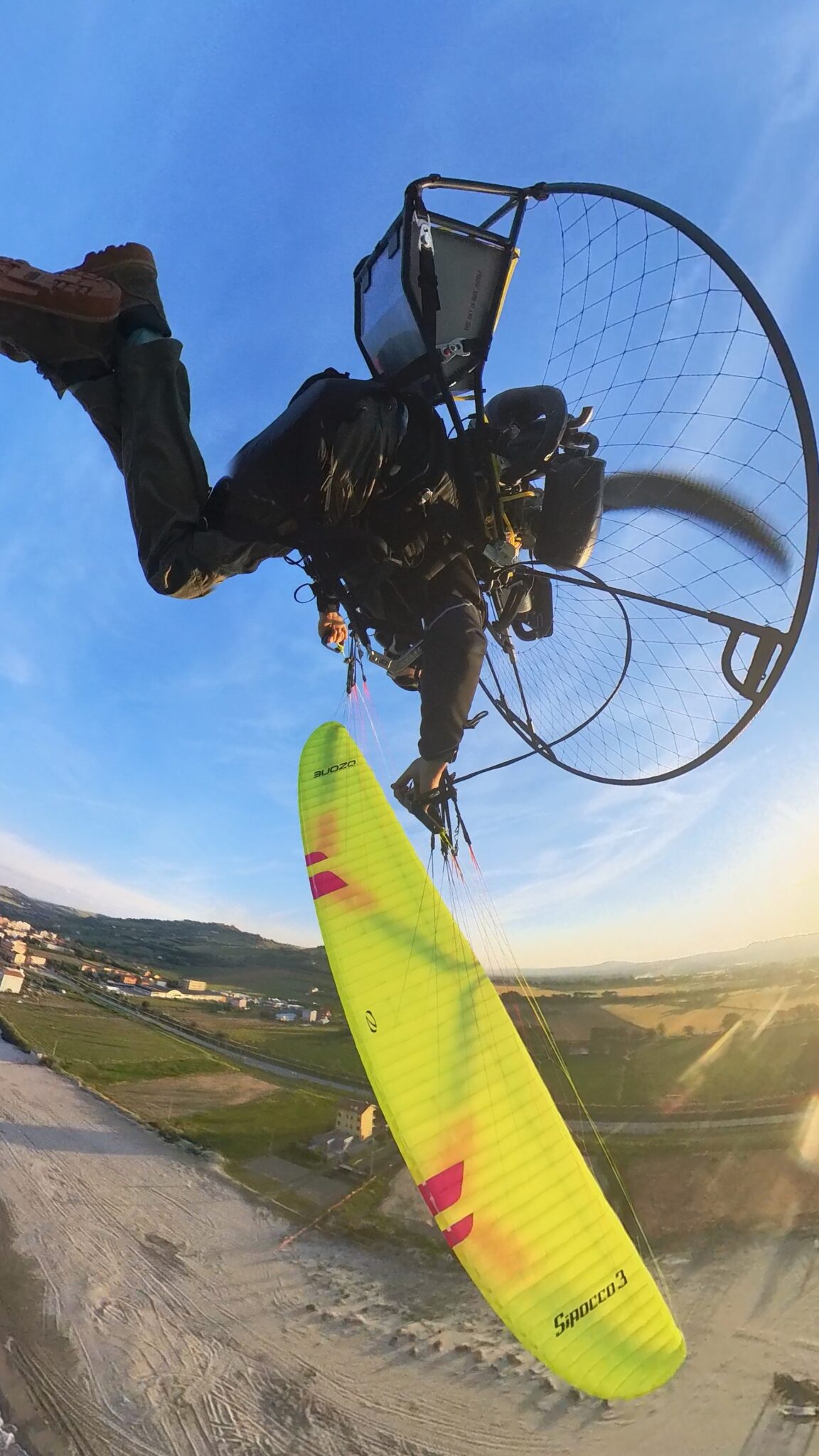 Ozone Sirocco light weight glider